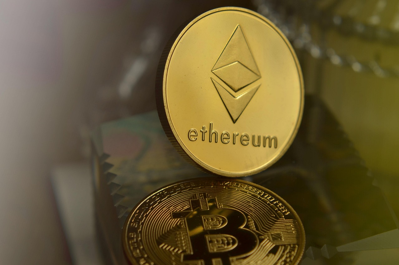 比特币减半满周年、涨逾三成！机构进场加速牛市